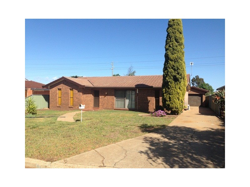 12 Sturt Circle, Dubbo NSW 2830