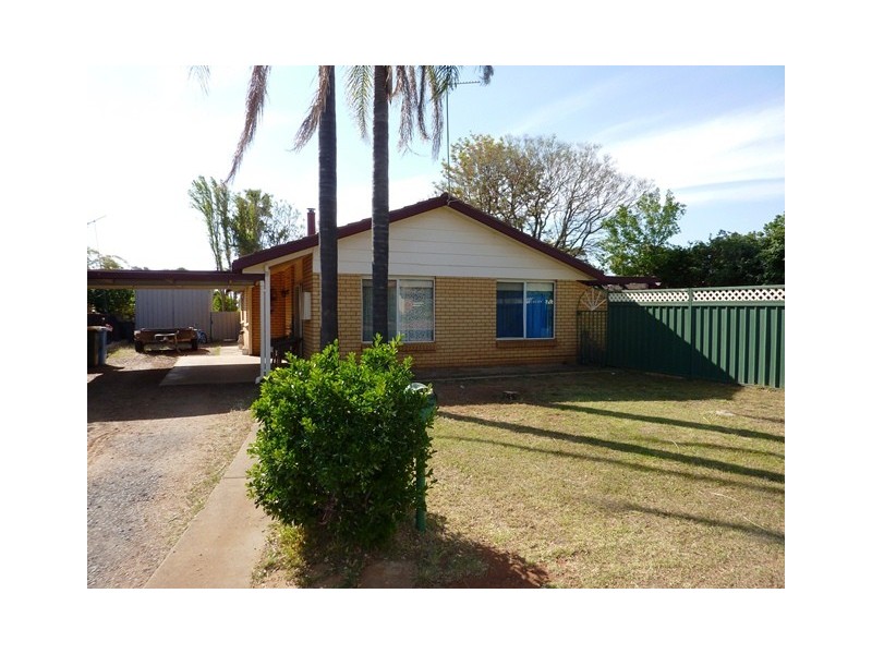 9 Edinburgh Avenue, Dubbo NSW 2830