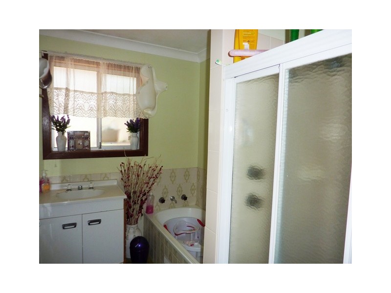 9 Edinburgh Avenue, Dubbo NSW 2830