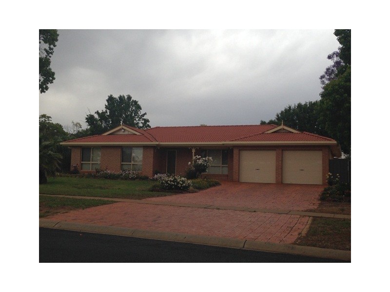 73 Websdale Drive, Dubbo NSW 2830