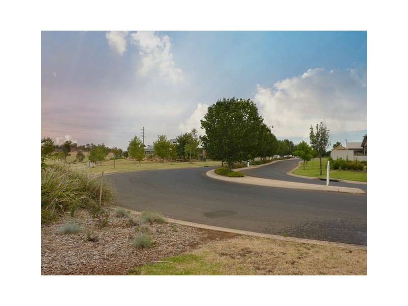 38 Southlakes Parade, Dubbo NSW 2830