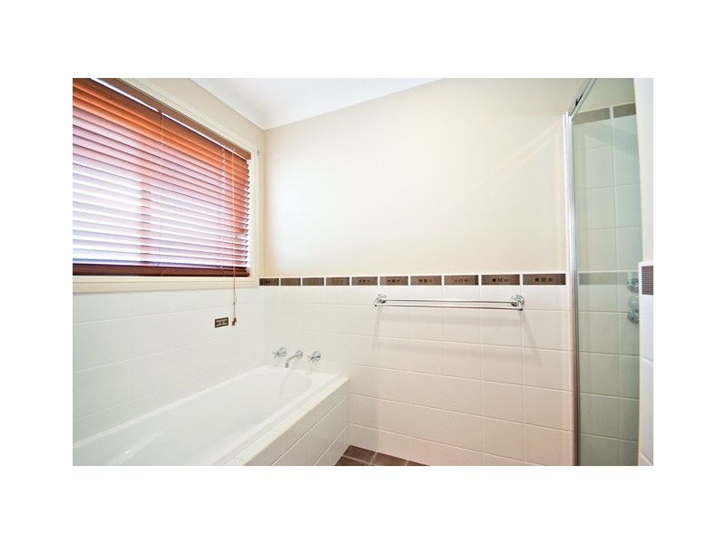 6 Cypress Point Drive, Dubbo NSW 2830