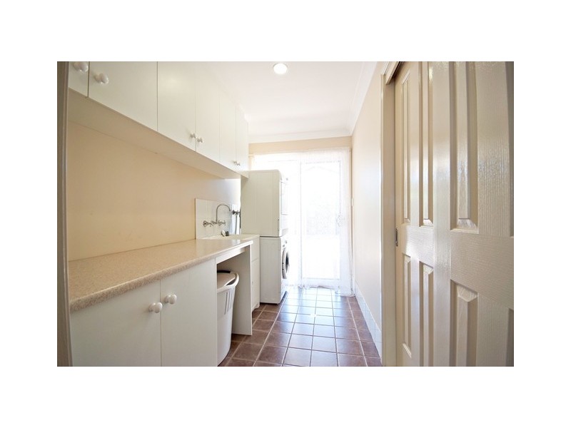 6 Cypress Point Drive, Dubbo NSW 2830