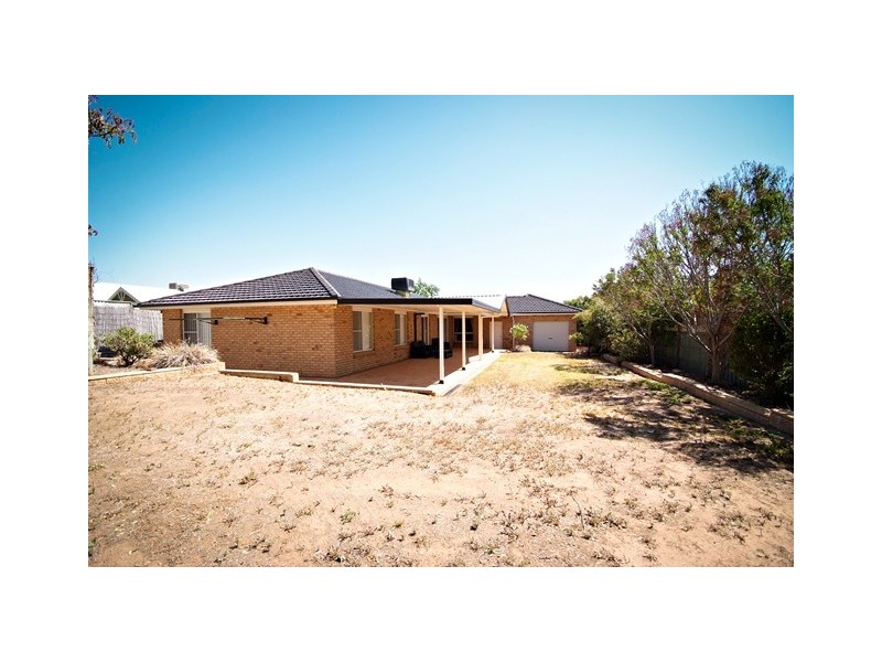 6 Cypress Point Drive, Dubbo NSW 2830