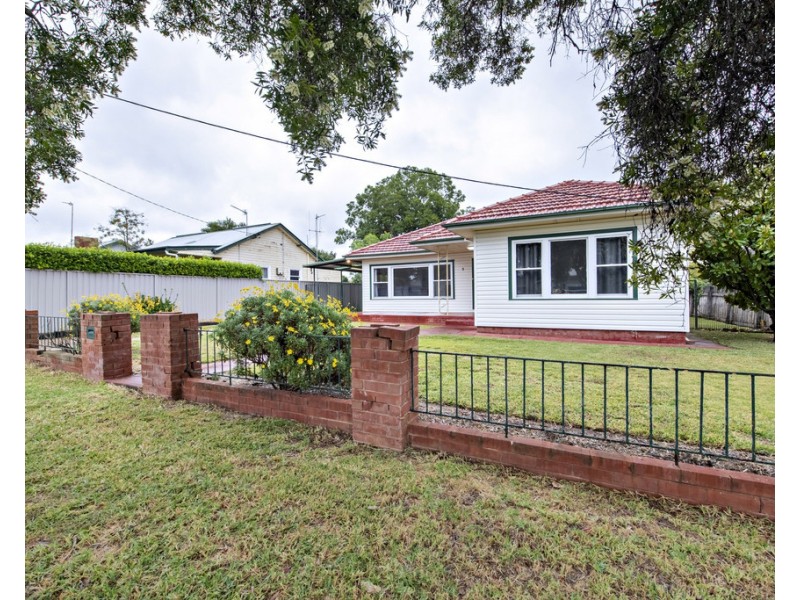 5 Crown Street, Dubbo NSW 2830