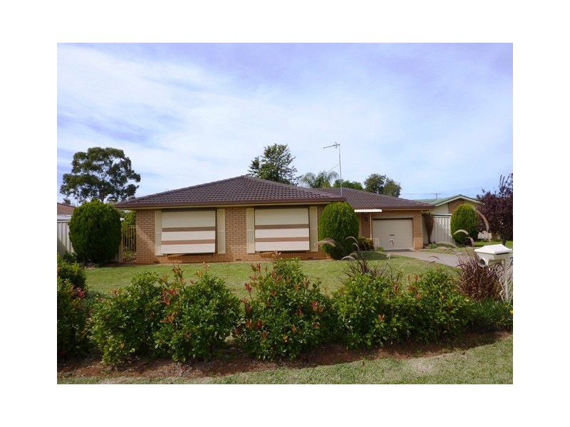 2 Condon Place, Dubbo NSW 2830