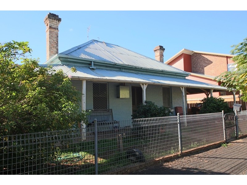 160 and 160a Myall Street, Dubbo NSW 2830