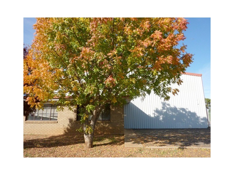 11 Fletcher Crescent, Dubbo NSW 2830