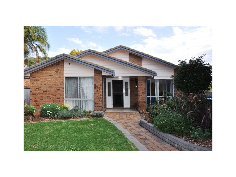 19 Erica Close, Dubbo NSW 2830
