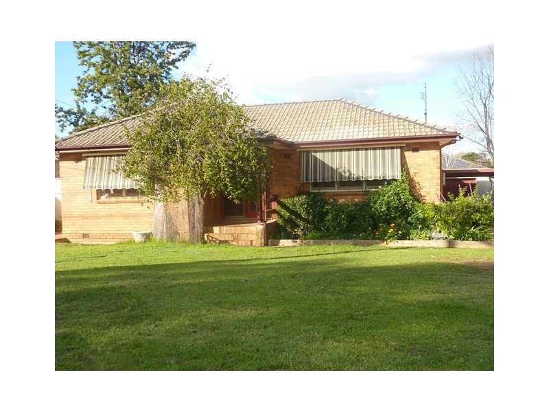 32 Gilbert Street, Dubbo NSW 2830
