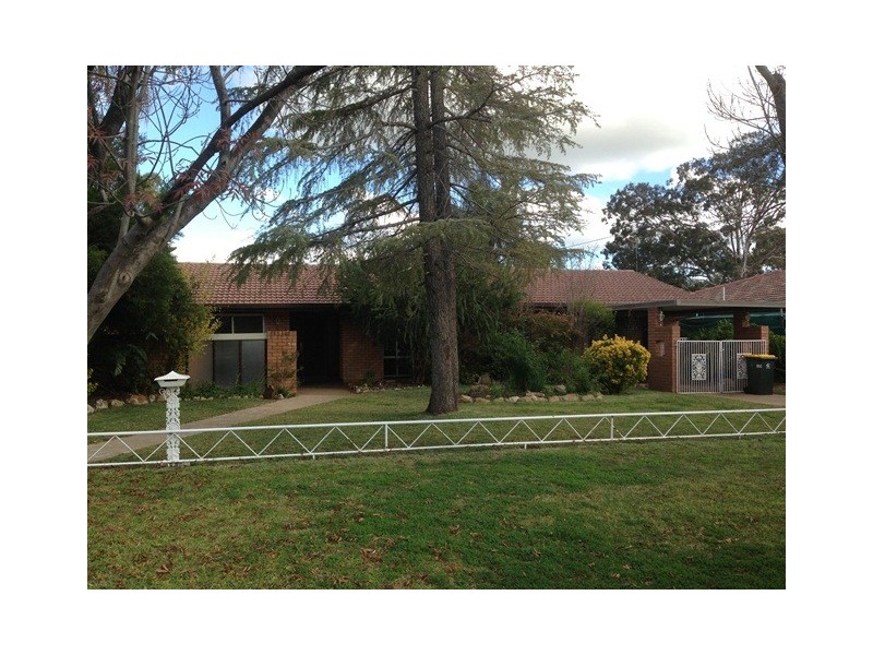 29 Coral Crescent, Dubbo NSW 2830