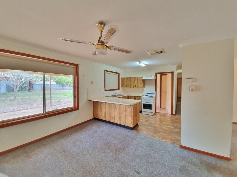 18 Twickenham Drive, Dubbo NSW 2830