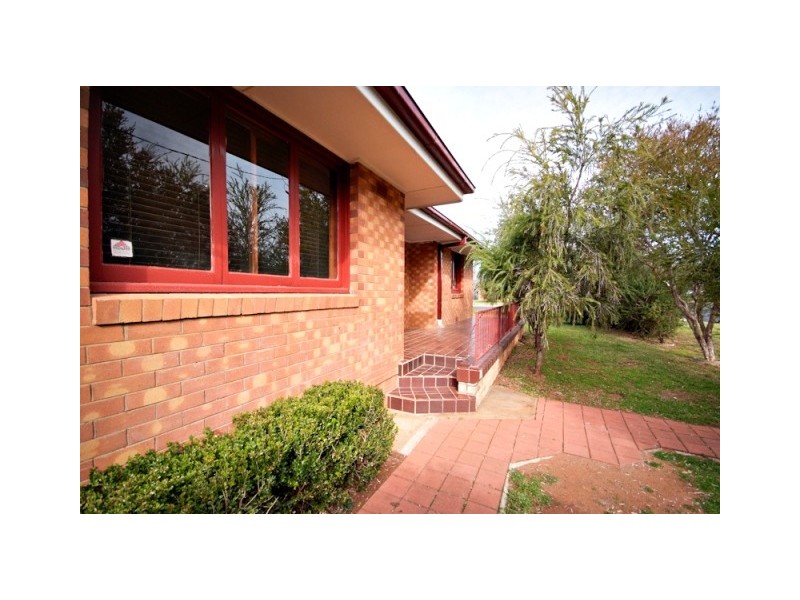 18 Gilbert Street, Dubbo NSW 2830