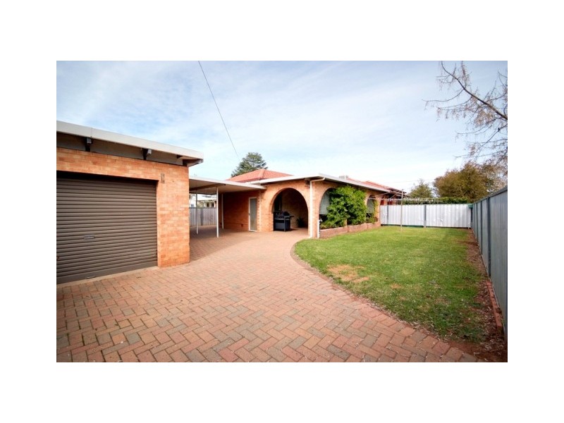 18 Gilbert Street, Dubbo NSW 2830