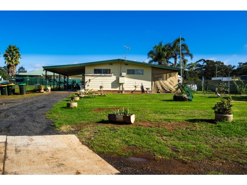9 Burraway Street, Brocklehurst NSW 2830