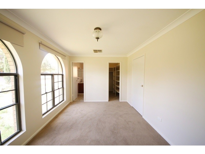 15 Gundarra Street, Dubbo NSW 2830