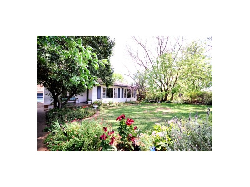 3 Dalton Street, Dubbo NSW 2830