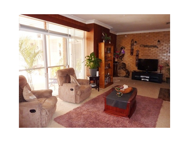 122 Terangion Street, Narromine NSW 2821