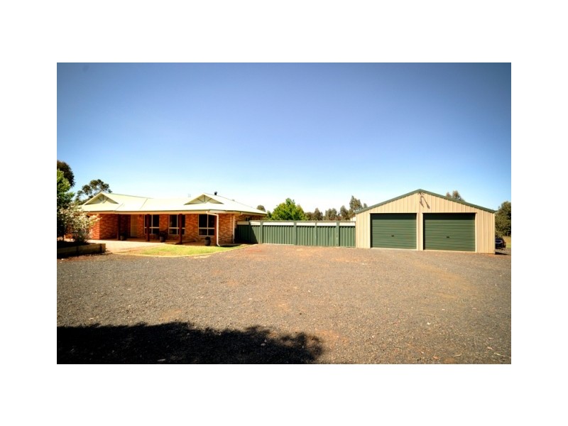 6R Debeaufort Drive, Dubbo NSW 2830