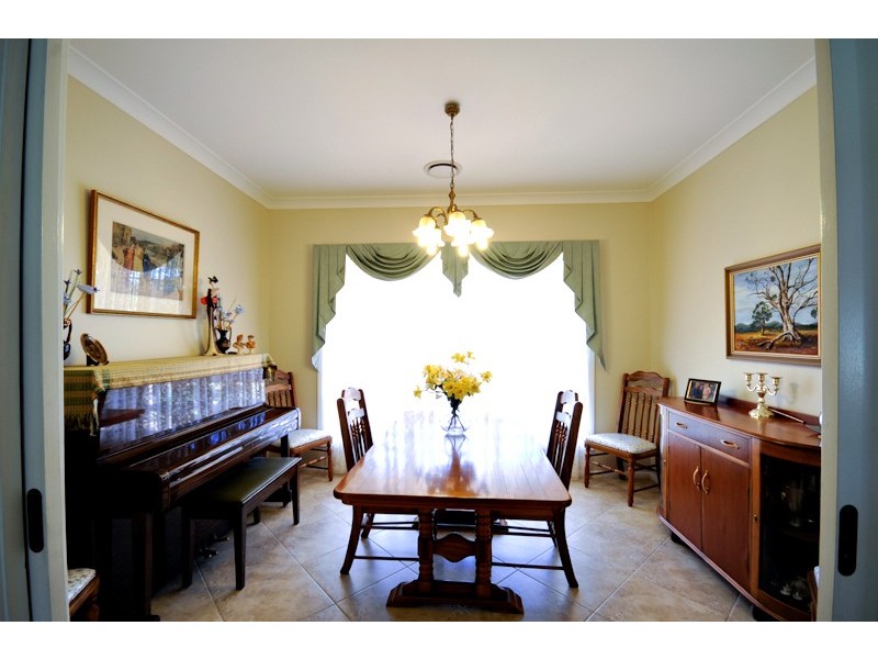 5 Windemere Avenue, Dubbo NSW 2830