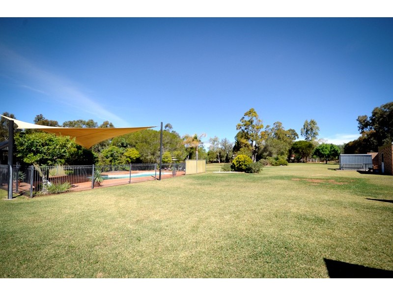 5 Windemere Avenue, Dubbo NSW 2830