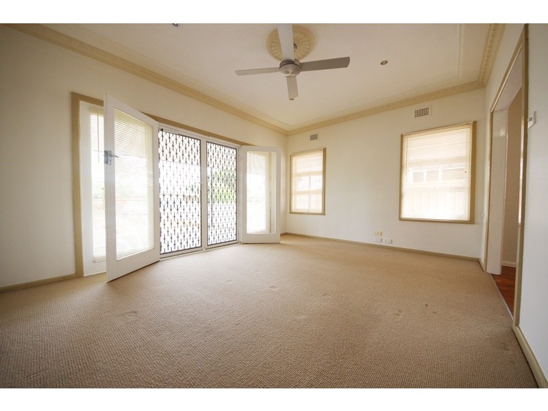 44 Caroline Street, Dubbo NSW 2830