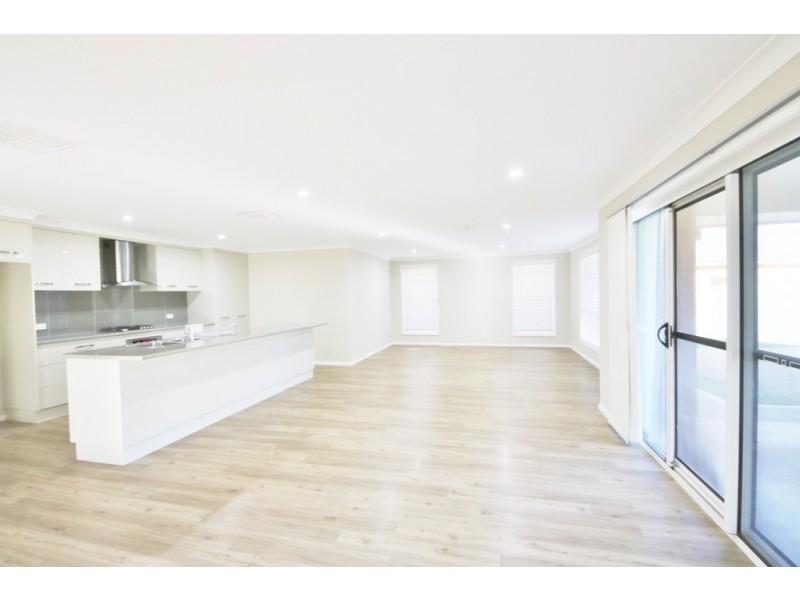 5 Southlakes Parade, Dubbo NSW 2830