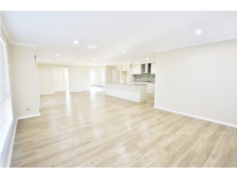 5 Southlakes Parade, Dubbo NSW 2830