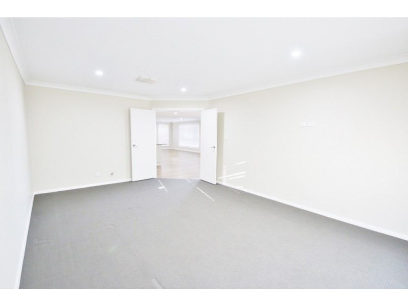 5 Southlakes Parade, Dubbo NSW 2830