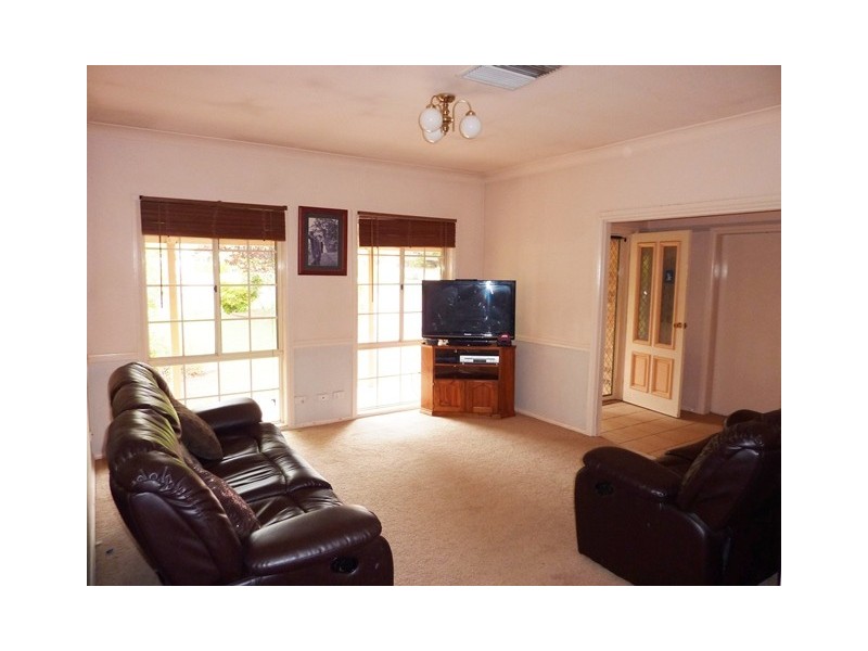 5 Christie Close, Dubbo NSW 2830