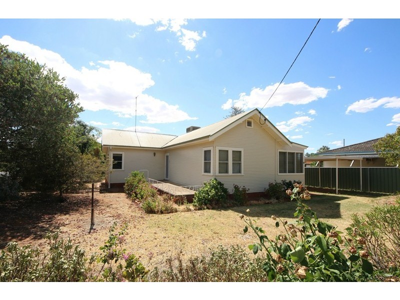 10 Gillis Avenue, Dubbo NSW 2830