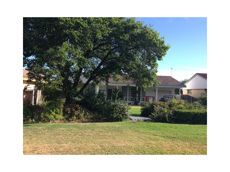 11 Beveridge Crescent, Dubbo NSW 2830