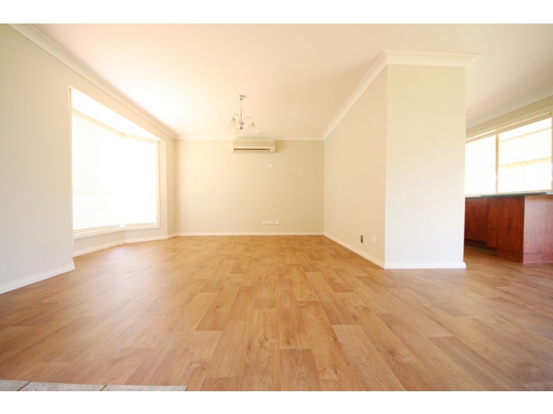 27 Castlereagh Avenue, Dubbo NSW 2830