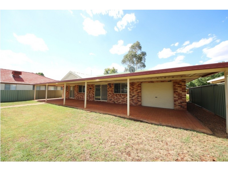 27 Castlereagh Avenue, Dubbo NSW 2830
