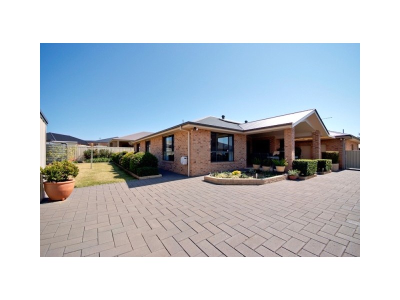 31 Lakeside Circuit, Dubbo NSW 2830