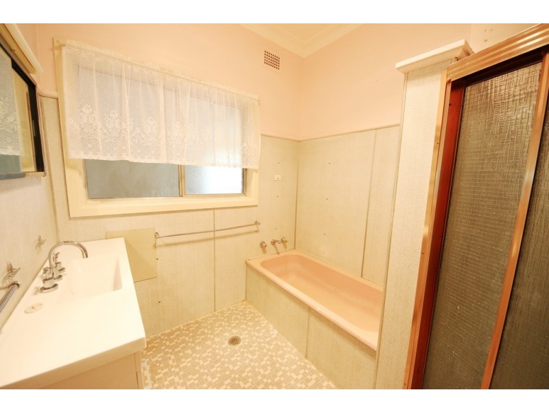 23 Caroline Street, Dubbo NSW 2830