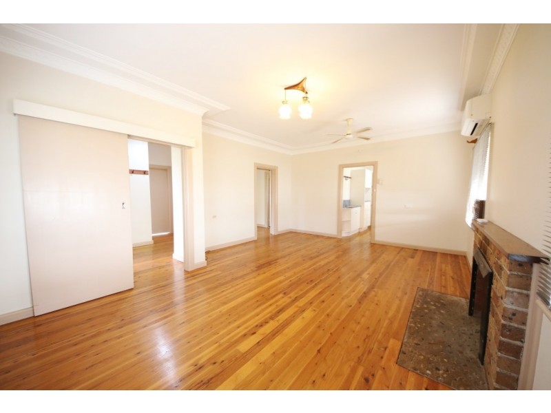 6 Trelanvean Street, Dubbo NSW 2830