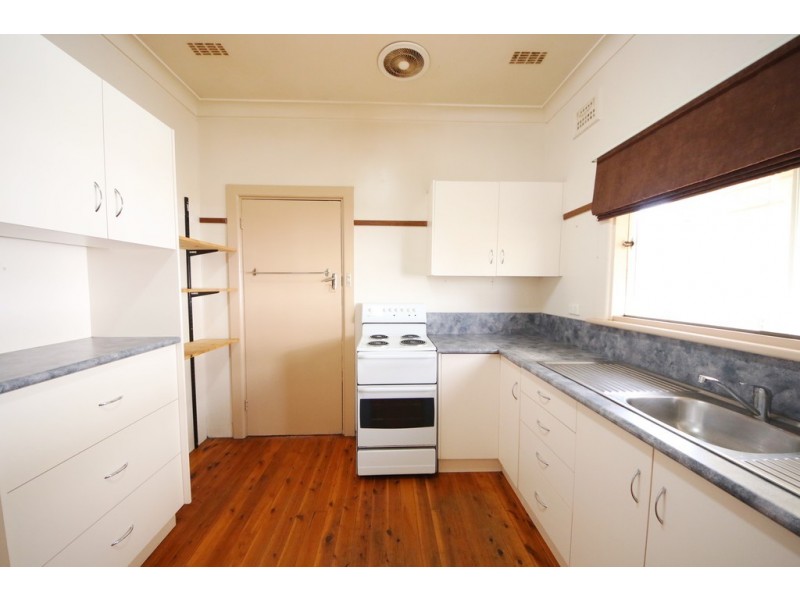 6 Trelanvean Street, Dubbo NSW 2830