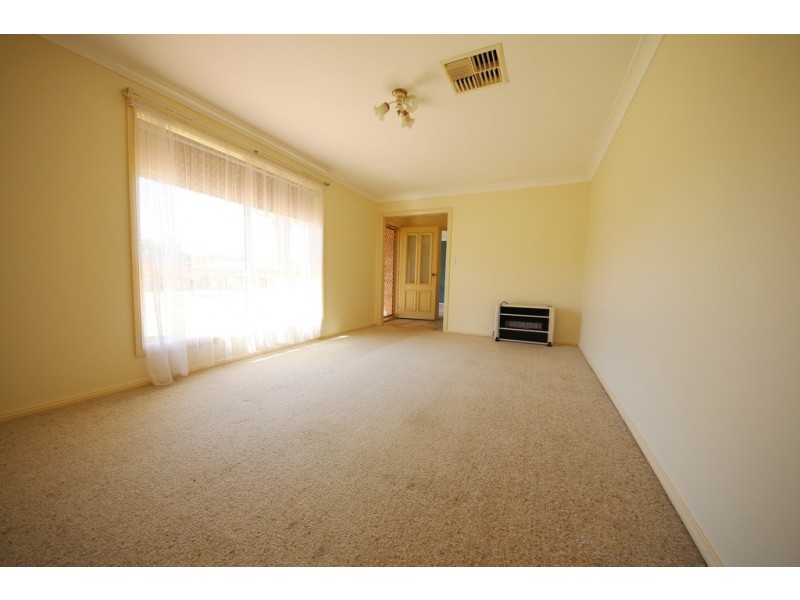 15 Swan Street, Dubbo NSW 2830