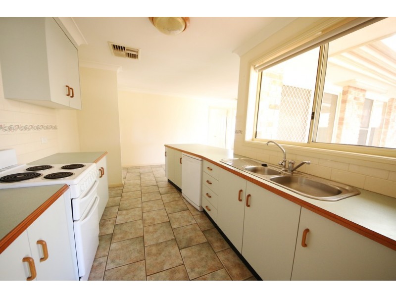 15 Swan Street, Dubbo NSW 2830