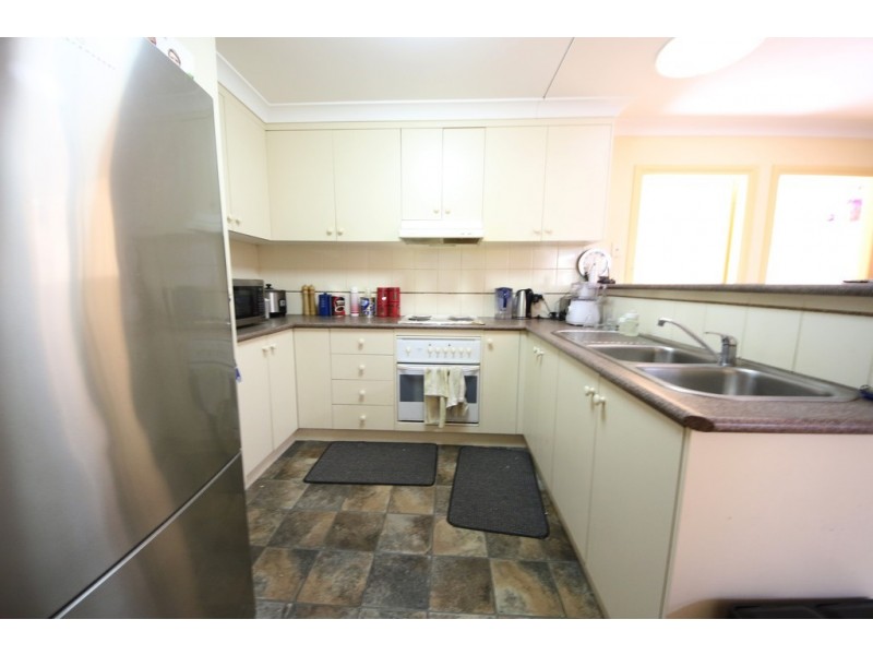 8 Barwon Way, Dubbo NSW 2830