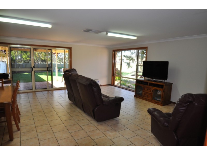 3 Ella Place, Dubbo NSW 2830