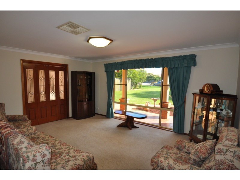 3 Ella Place, Dubbo NSW 2830