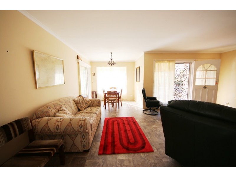 5 Greenslopes Court, Dubbo NSW 2830