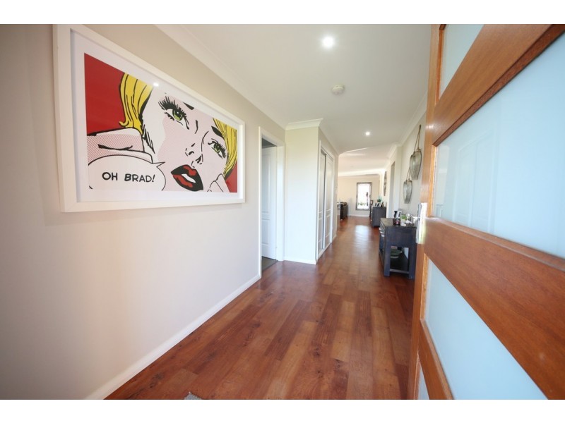 32 Holmwood Drive, Dubbo NSW 2830