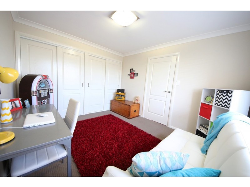 32 Holmwood Drive, Dubbo NSW 2830