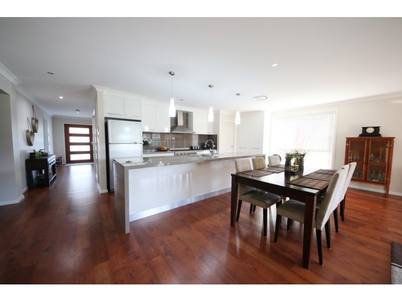 32 Holmwood Drive, Dubbo NSW 2830