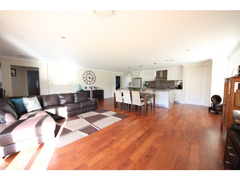 32 Holmwood Drive, Dubbo NSW 2830