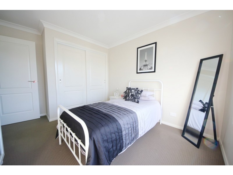32 Holmwood Drive, Dubbo NSW 2830