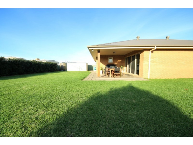 32 Holmwood Drive, Dubbo NSW 2830